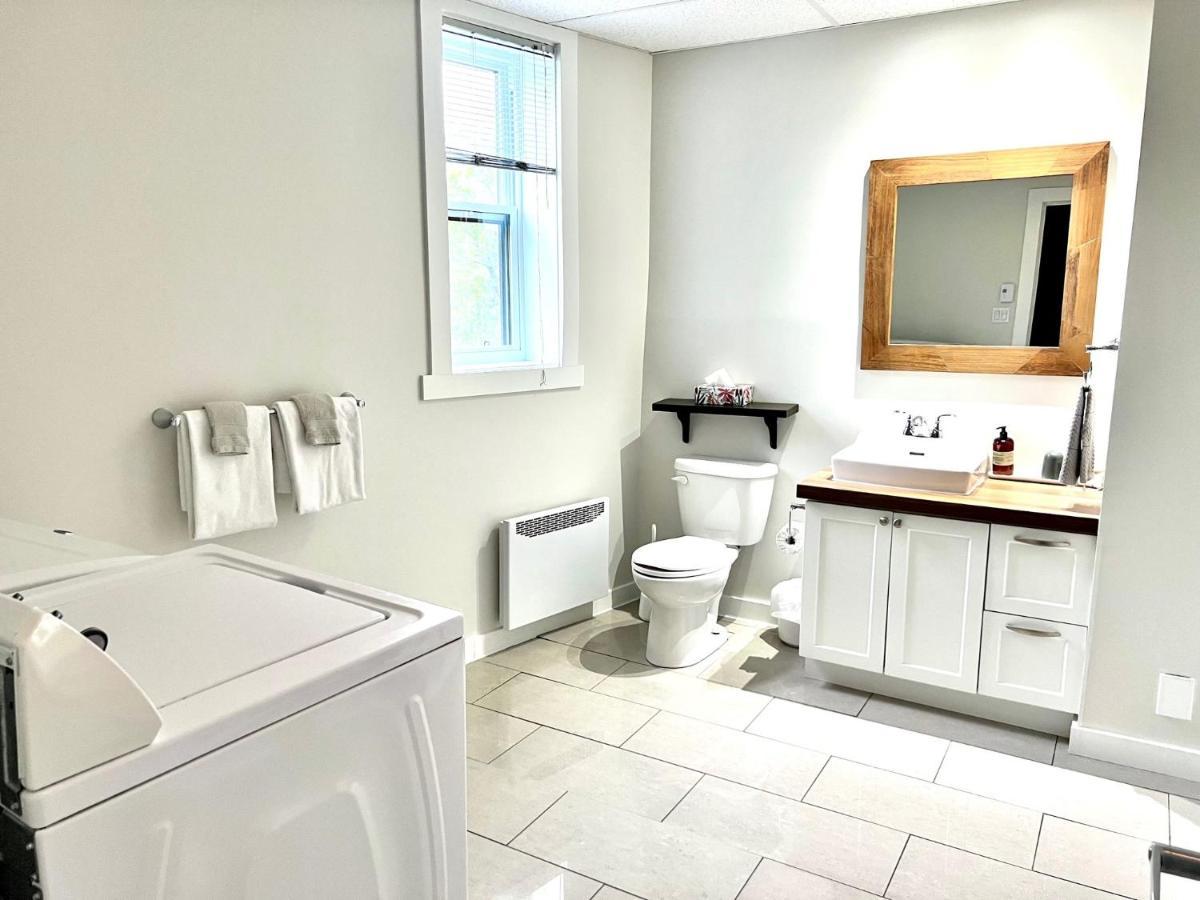 Sutton - Condo Au Coeur Du Village Extérieur photo