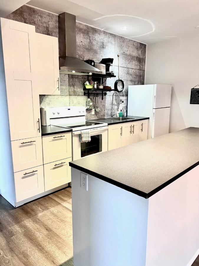 Sutton - Condo Au Coeur Du Village Extérieur photo