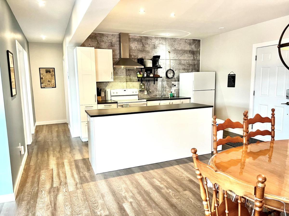 Sutton - Condo Au Coeur Du Village Extérieur photo
